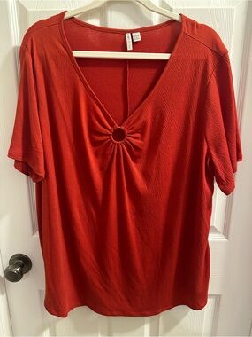 Cato Red Short Sleeve V-Neck Top with Ring Detail